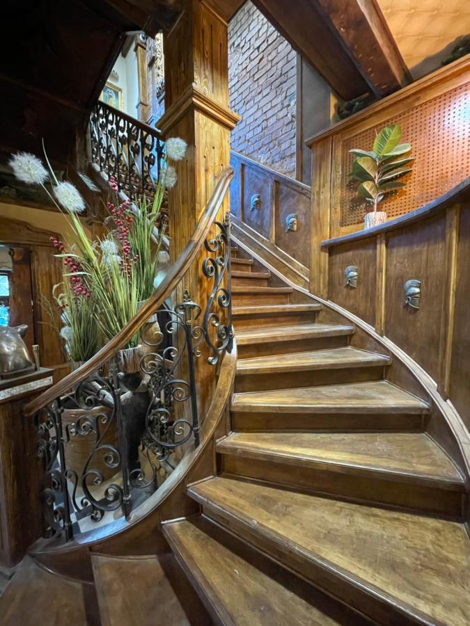 Bed and Breakfast Dworek Oliwski Гданьск Экстерьер фото