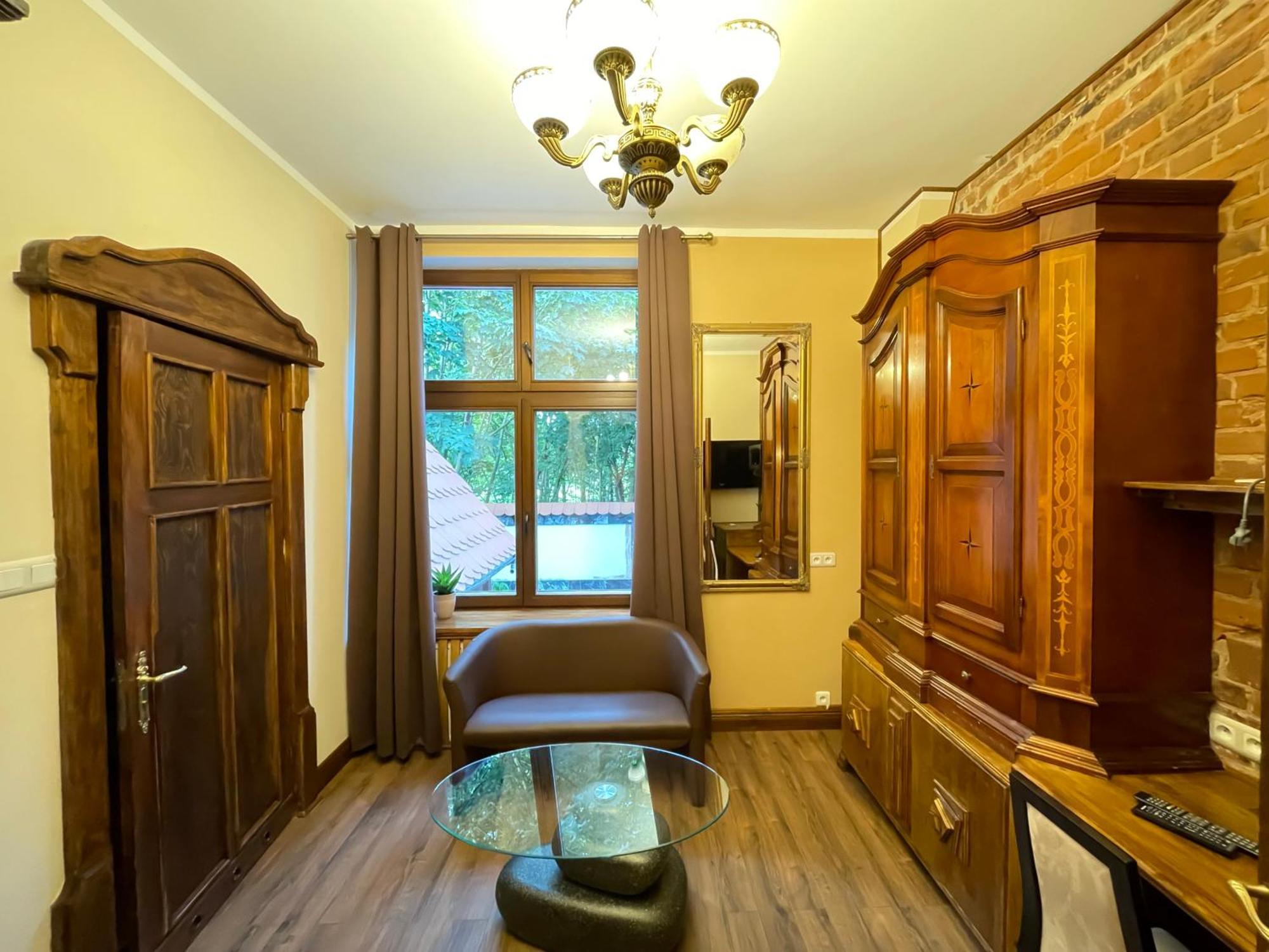 Bed and Breakfast Dworek Oliwski Гданьск Экстерьер фото